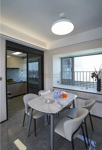 【實景案例】保利和悅春風四居室：把‘少即是多’玩到了極致”